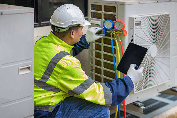 Professional Ac Installation technician working in Mathews, VA